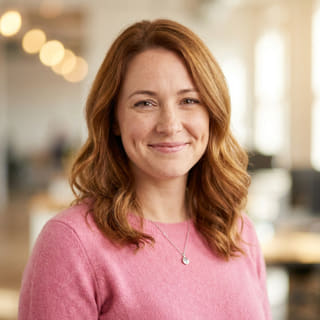 Emily Watson, responsable del área de Atención al Cliente en Clara Valimeza